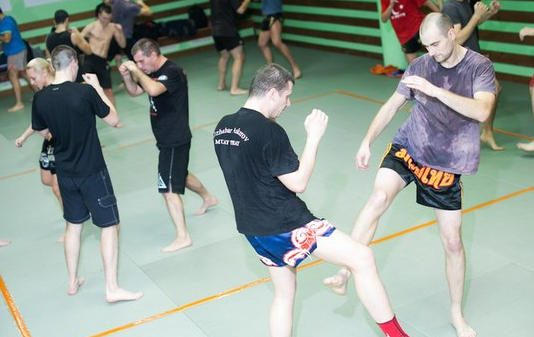 Уроки по тайскому боксу в Москве. Видео уроки муай тай.